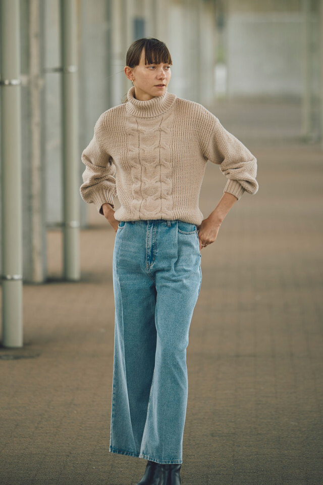 センタープレスタックワイドデニムパンツ