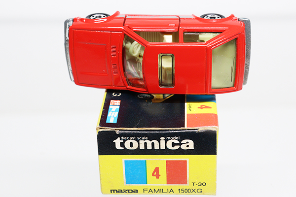 ミニカーショップ ケンボックス トミカ 黒箱☆4☆マツダファミリア