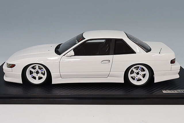 イグニッションモデル 1/18 VERTEX S13 シルビア ホワイト