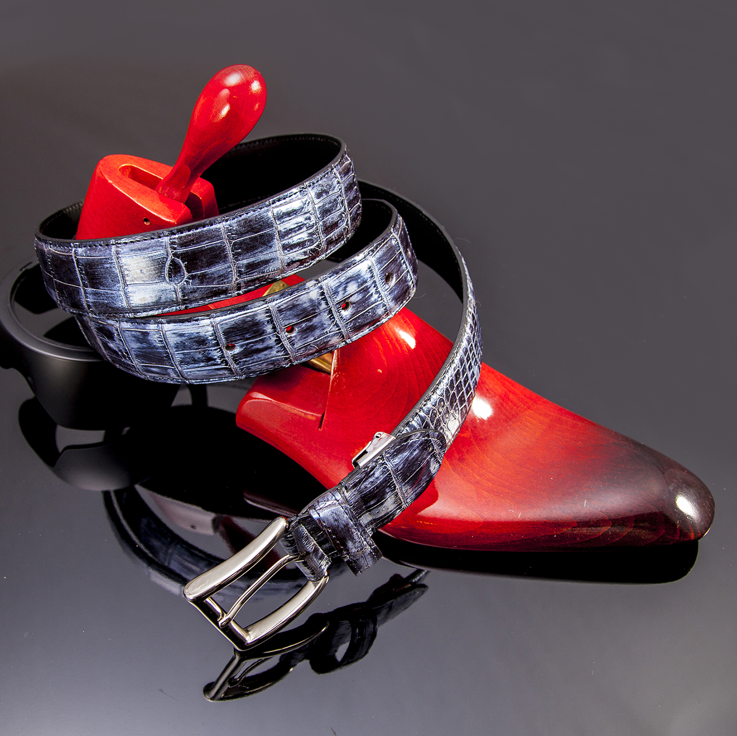 隠しオメガタイプベルト［M0810K］ クロコダイルレザーショップ ガウディ