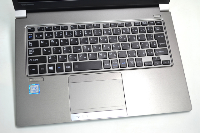 薄型・軽量 中古ノートパソコン 東芝 dynabook R63/D Core i5 6200U m