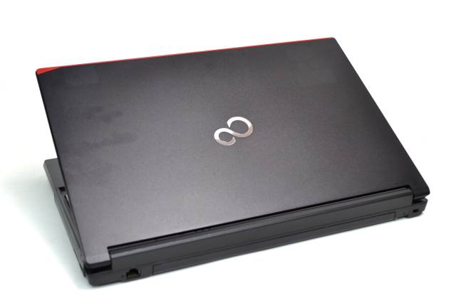 ノートパソコン 中古 富士通 LIFEBOOK A576/P Core i5 6300U SSD256G