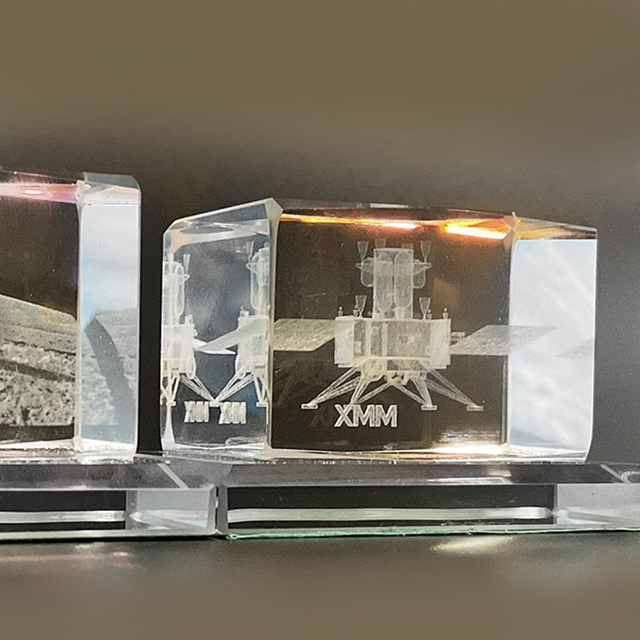 宇宙グッズ3Dクリスタル[MMX]