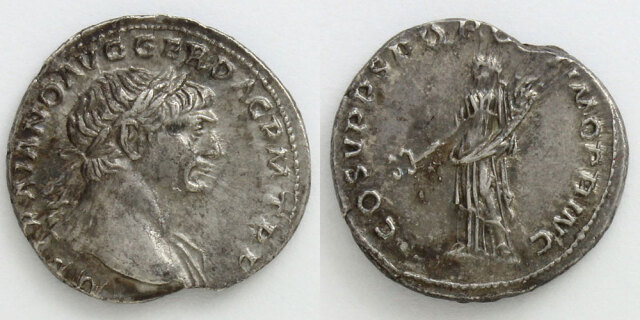 トラヤヌス帝／フェリキタス女神