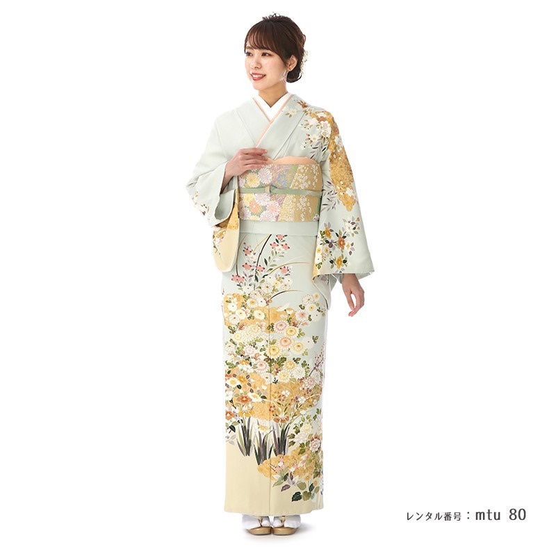 mtu_80】四季の花の祝宴、古典文様を用いた正統派な訪問着 地色：薄い