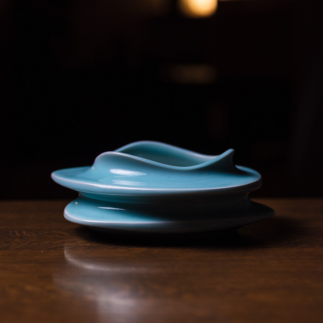 青白磁花器 （木箱付） 作家「市川博一」