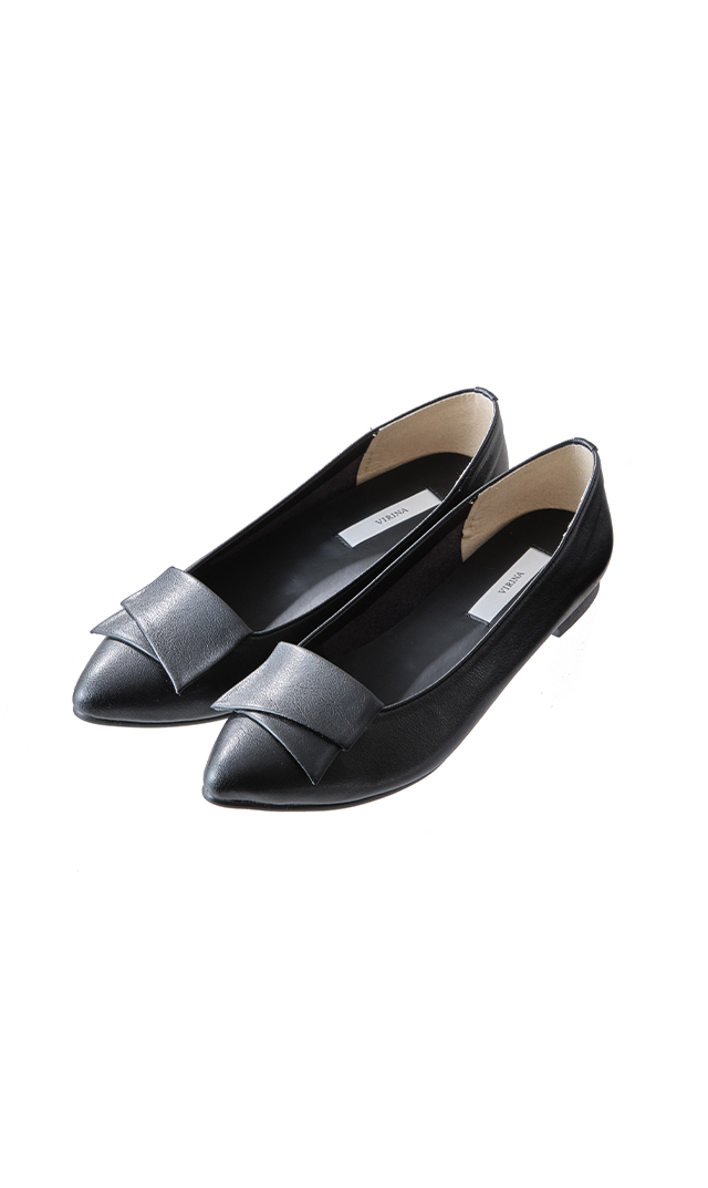 コーデの幅を広げるエレガントな