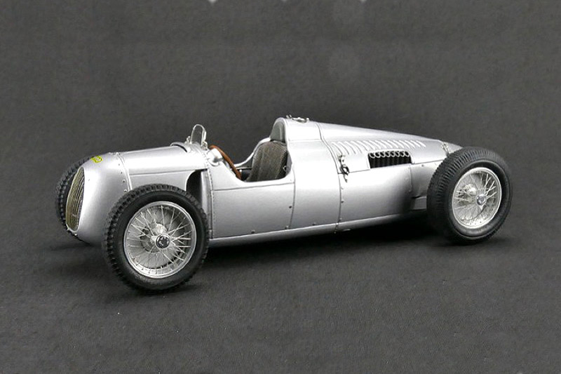 CMC 1/18 アウトウニオン タイプ C 1936/37 シルバー M-034 ミニカー