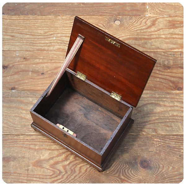 イギリス アンティーク ウッドボックス 装飾 小さな木箱 脚付き
