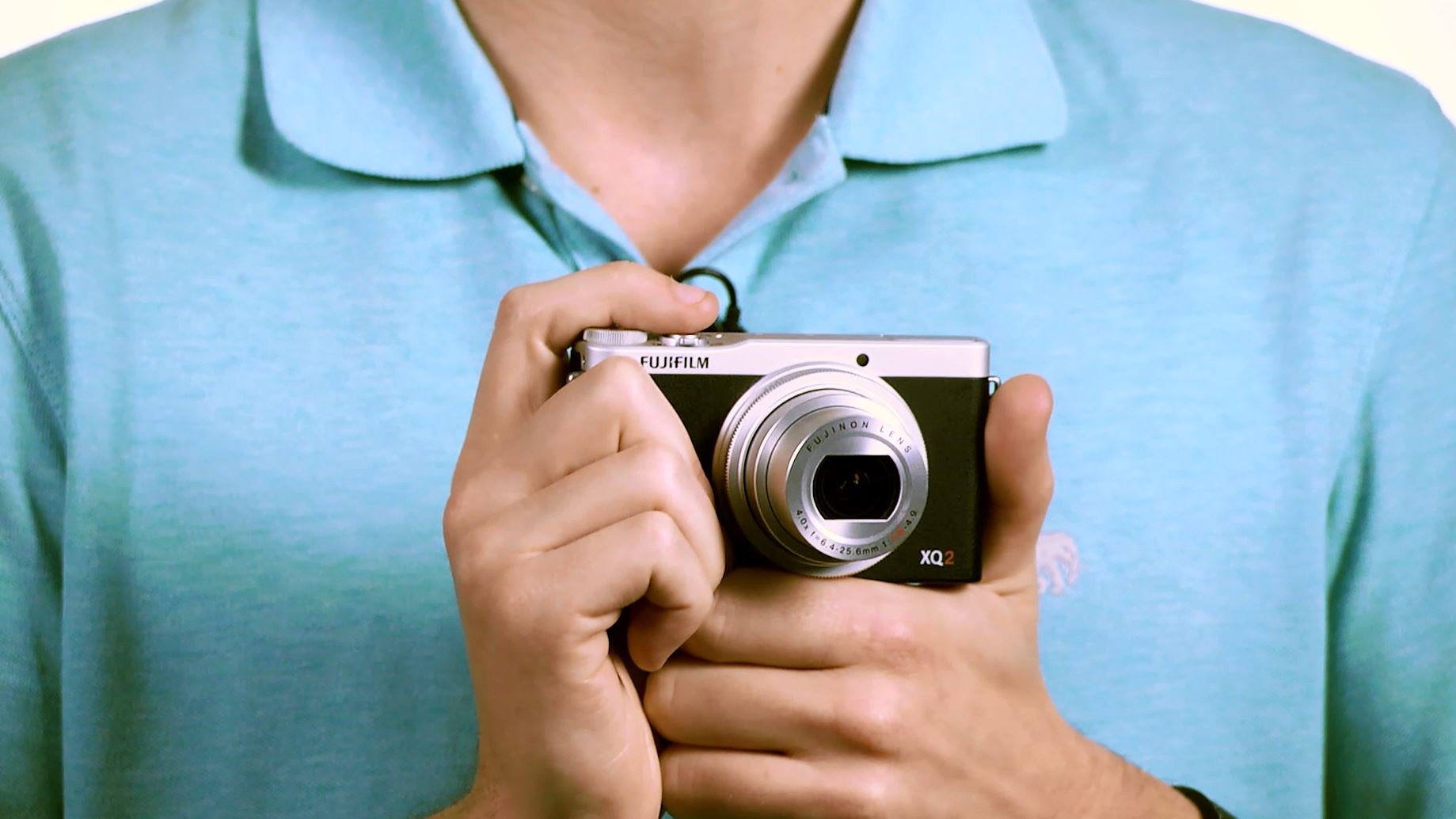 Amazon.com : Fujifilm XQ2 Digital Camera with 3.0-Inch LCD (Silver