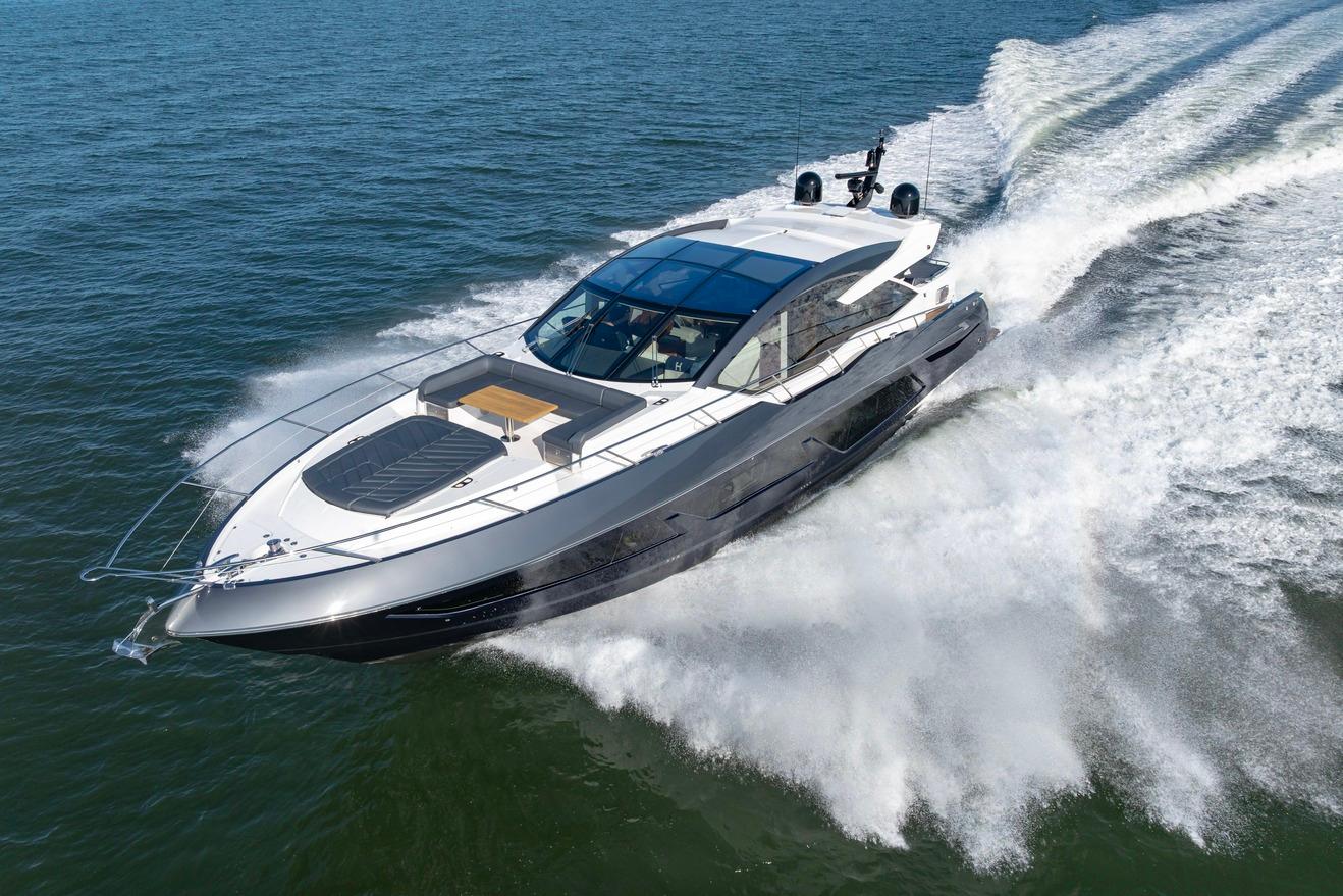 Sunseeker Predator 74 2020 