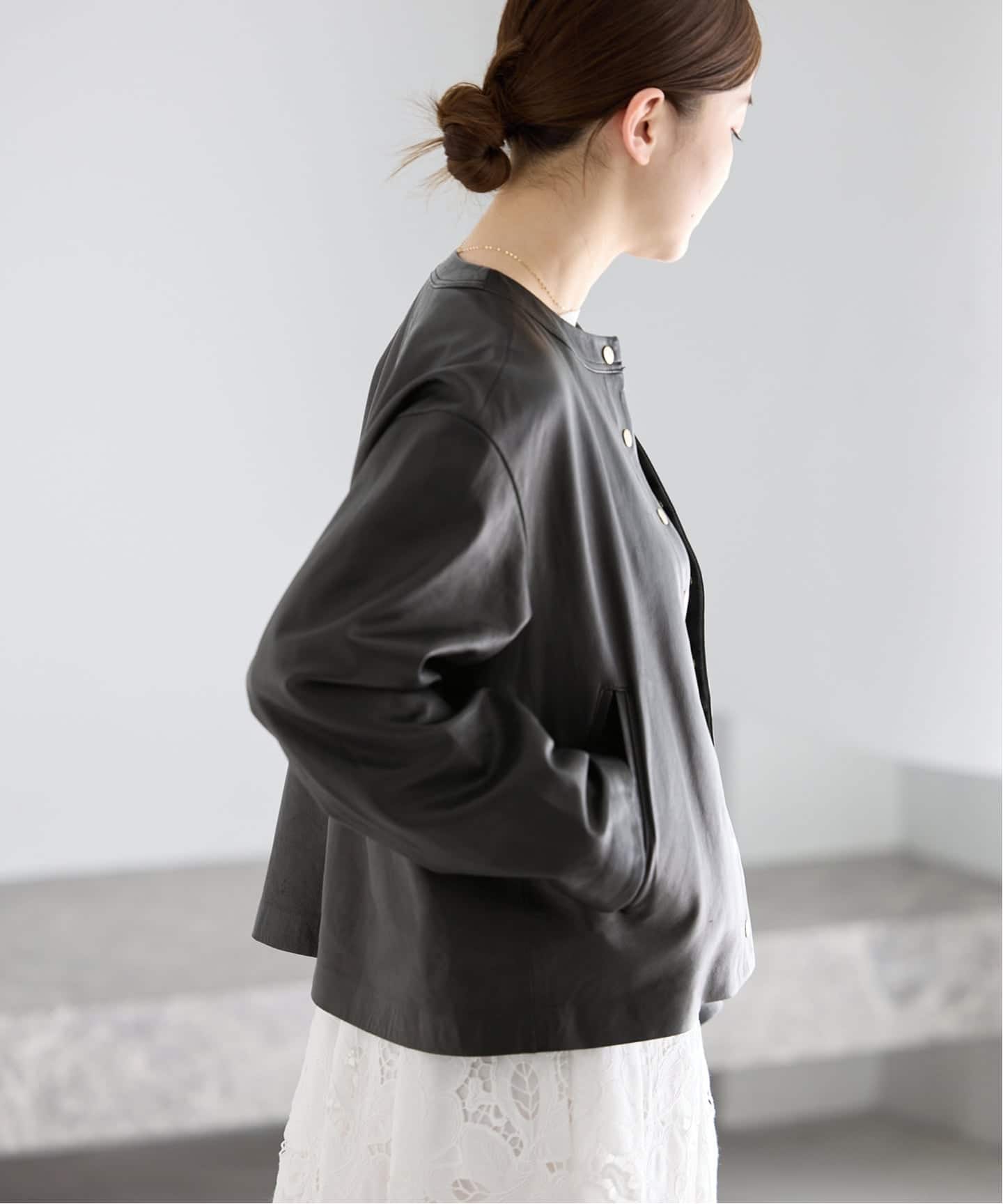 追加》シープクルーネックブルゾン（レザージャケット）｜IENA（イエナ