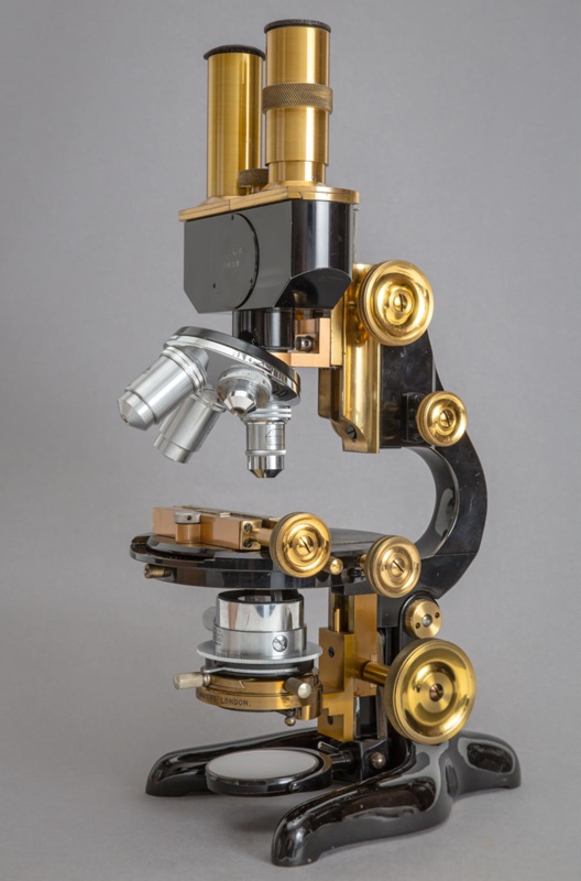 Microscope: Ernst Leitz Binocular Optical Microscope; 1926; AR
