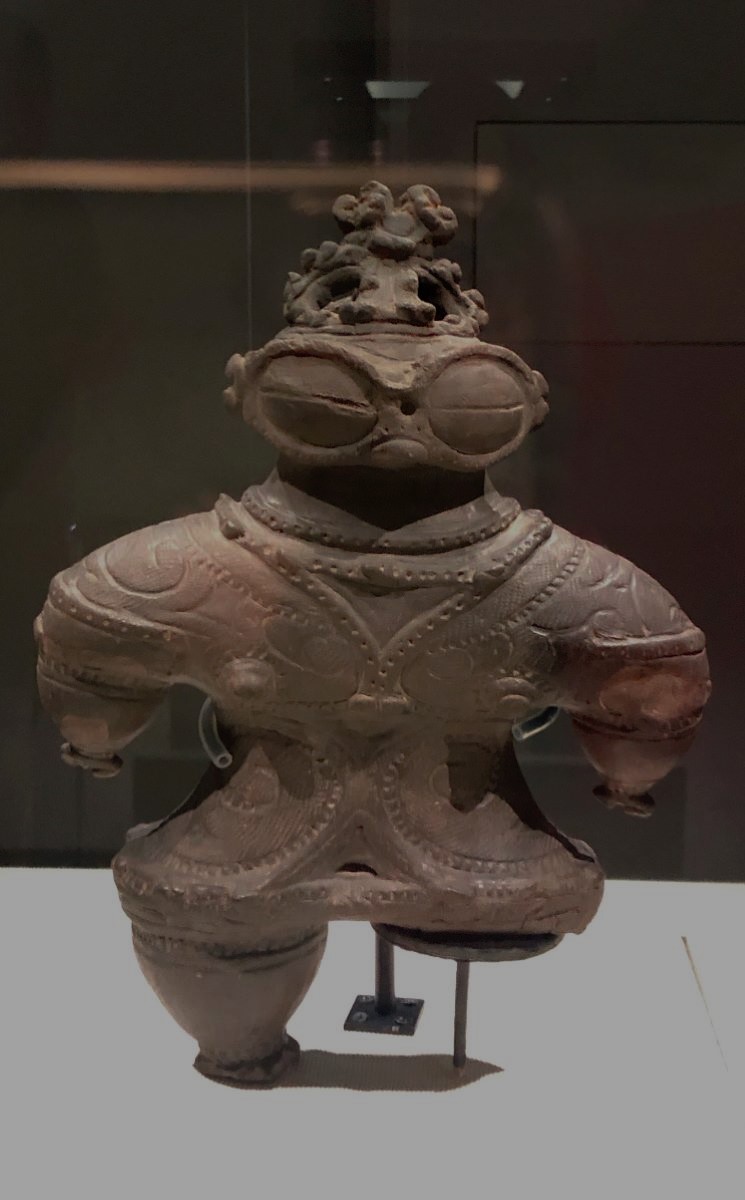 遮光器土偶 - 青森経済新聞