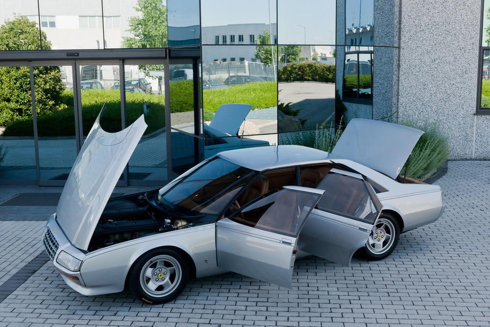 フェラーリなのに地味すぎる！「すっかり忘れ去られた」ピニンとは