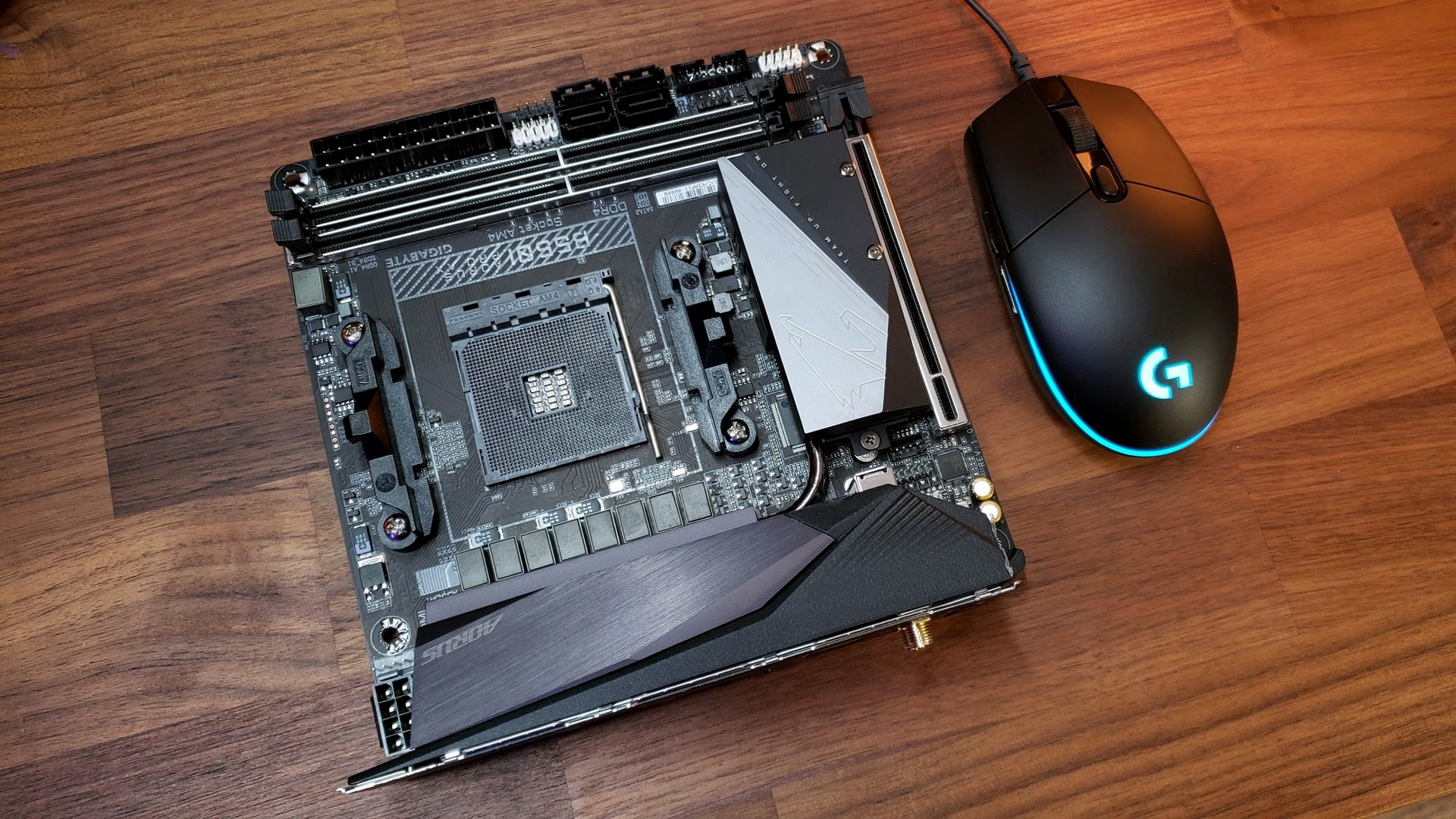 Gigabyte B550I AORUS PRO AX Review | MMORPG.com