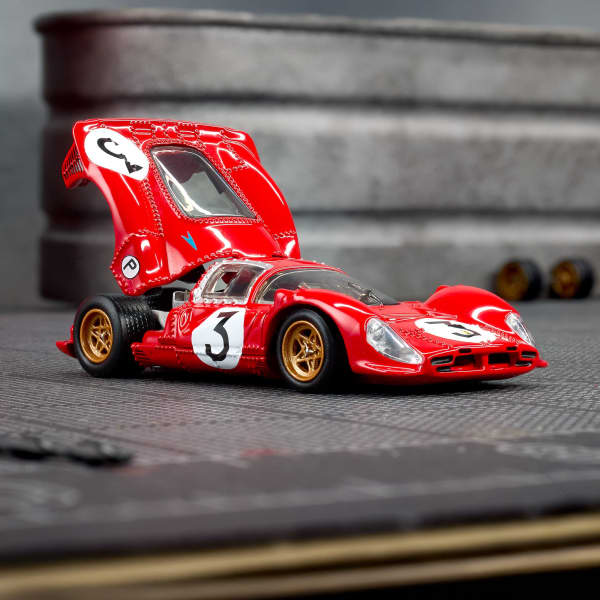 Hot Wheels Elite 64 1967 Ferrari 330 P4 | Mattel Creations UK