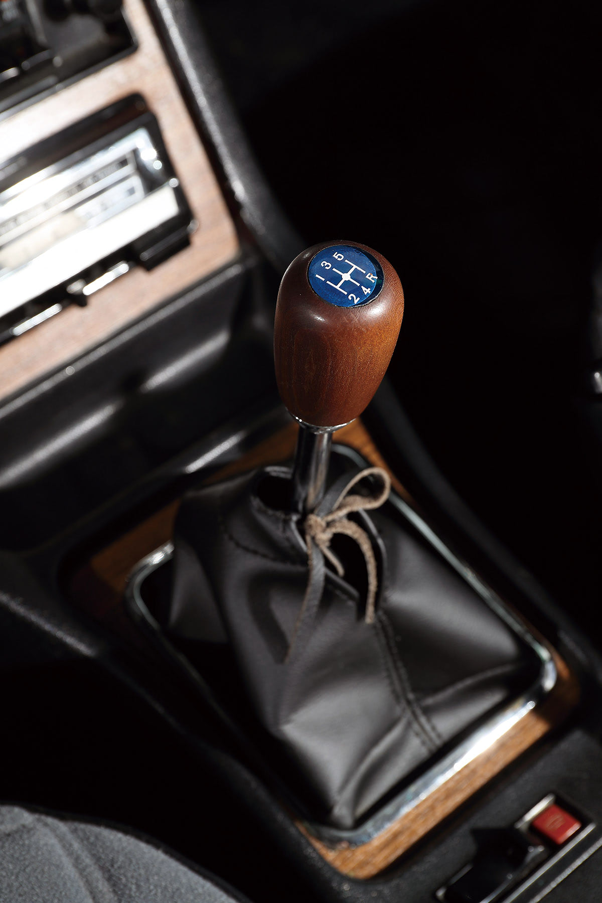 ケンメリ最終モデルのワンオーナー車【2】豪華装備の4ドアセダンは