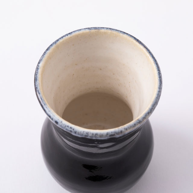 信楽焼の花入れ 鼓型 黒｜園芸｜中川政七商店 公式サイト