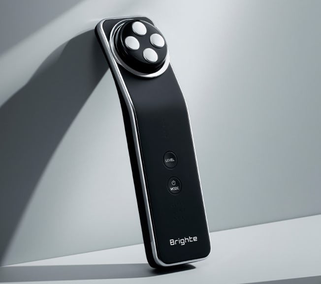 Aiロボティクス、佐々木希起用したデータドリヴン美顔器 「appleが開発