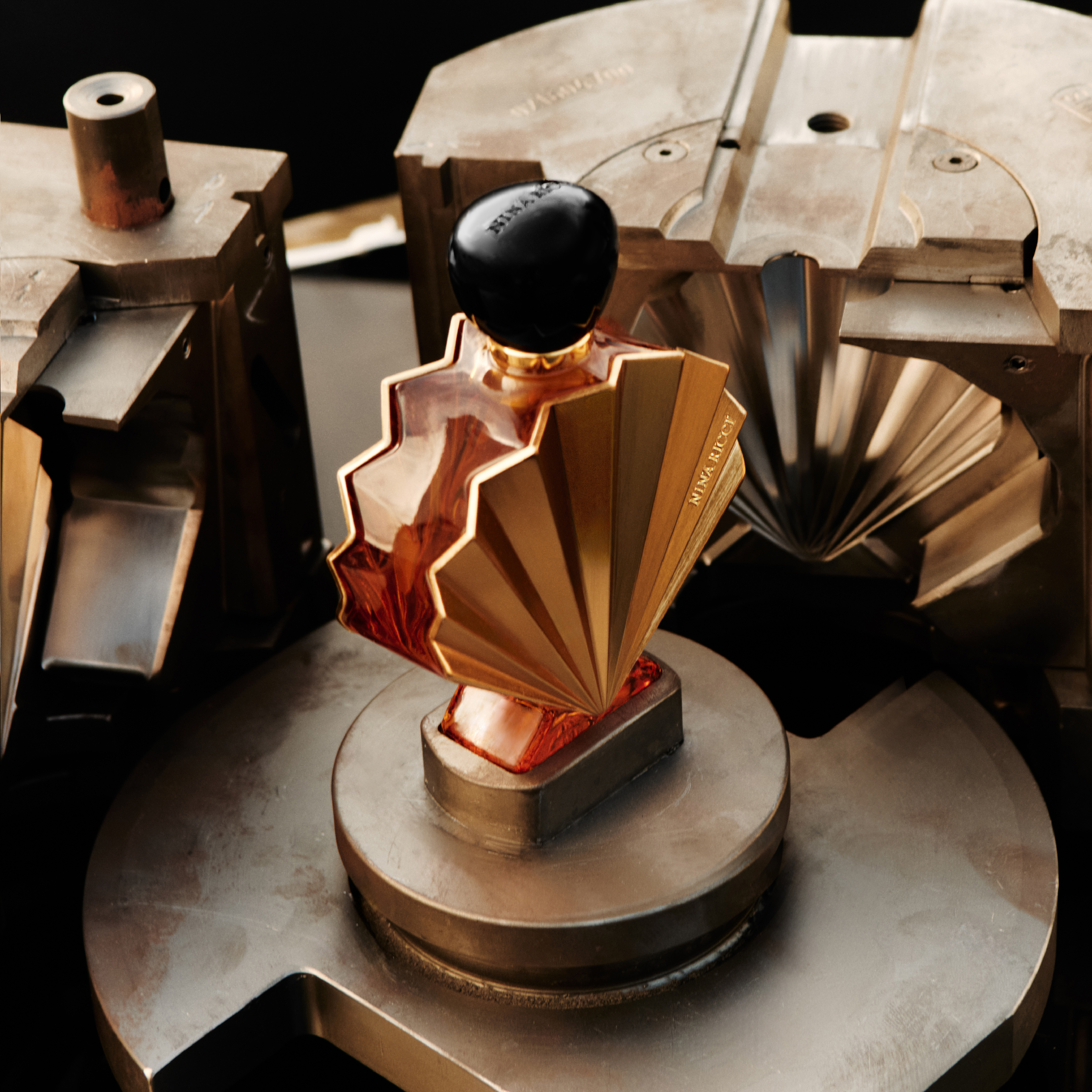 VÉNUS DE NINA RICCI オードパルファム NINA RICCI Venus de Nina