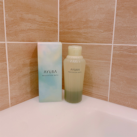 ハーブが香るリラックスタイムを。「アユーラ」の入浴剤は気軽なギフト
