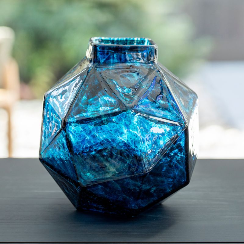 バカラ」のジュエリーに新作が登場！ 四葉のクローバーをハート型の