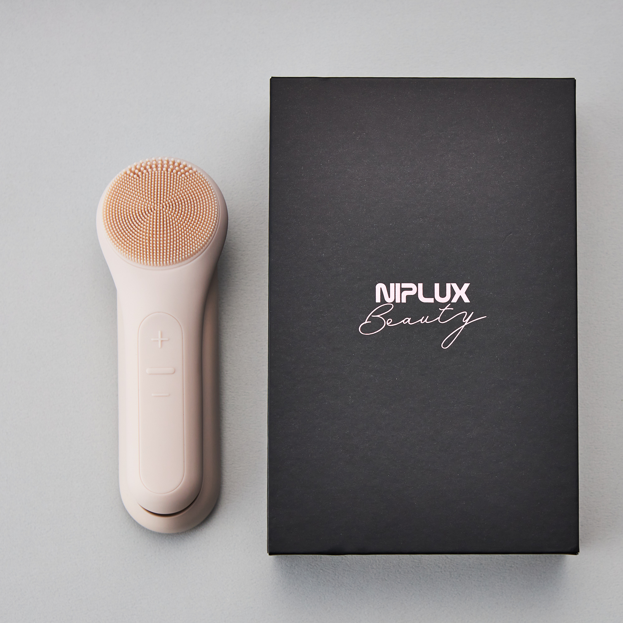 EMS×光LED×振動】EMSリフトブラシ＜EMS LIFT BRUSH＞ | NIPLUX（ニップ