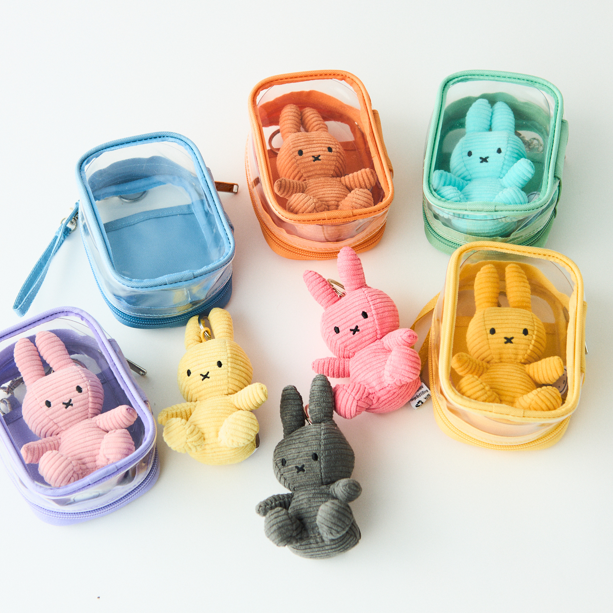 色が選べる】推し活ポーチのミッフィーぬいぐるみキーチェーンセット