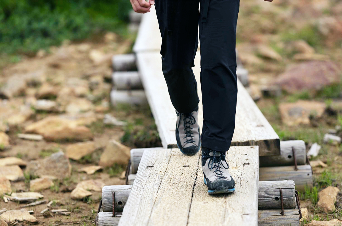 速報】 グランドキングから新次元の登山靴が誕生！地形変化にしなやか