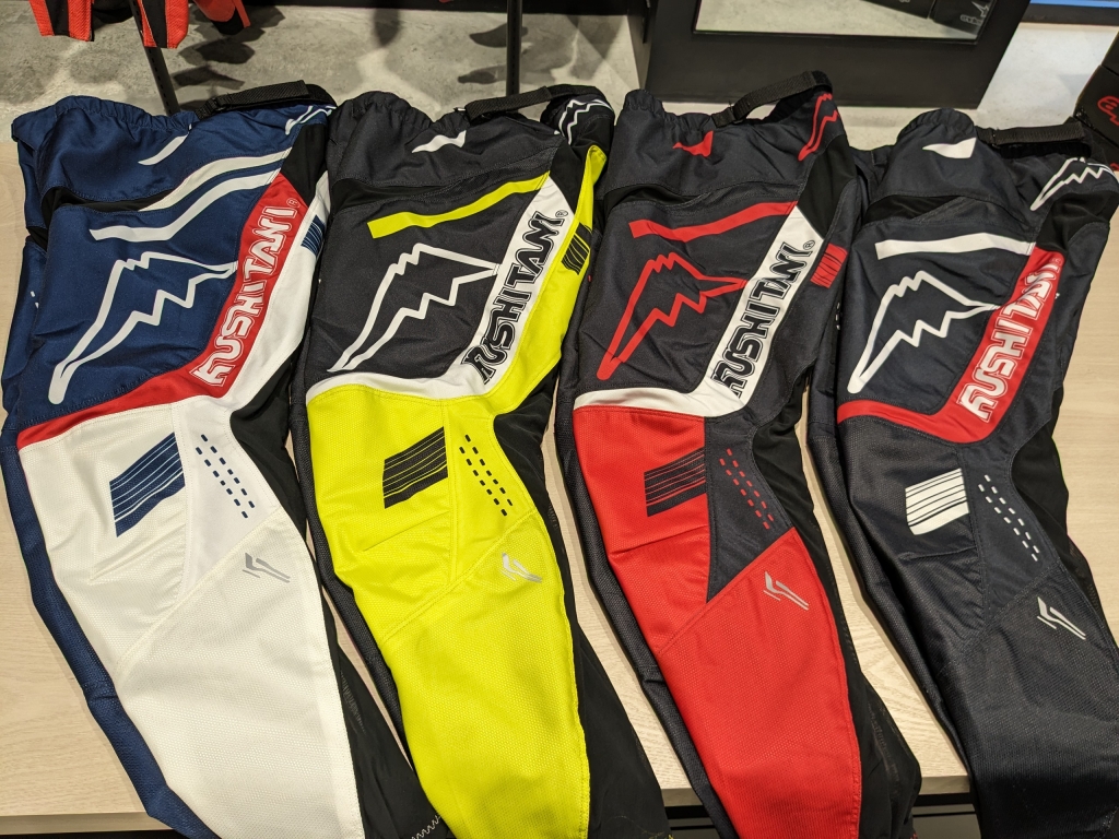 新商品入荷】オフロードパンツ2が入荷しました！：KUSHITANI 大阪店