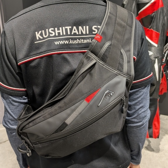 商品紹介】K-3603 ワンショルダーバッグ【意外と入る】：KUSHITANI