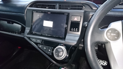 トヨタ アクア 9インチ カーナビ取り付け イクリプス9インチ AVN