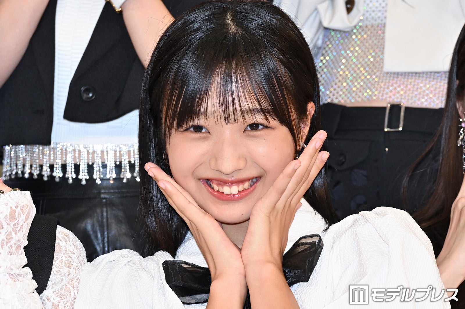 モーニング娘。新メンバー・井上春華＆弓桁朱琴、緊張で「呼吸の仕方が