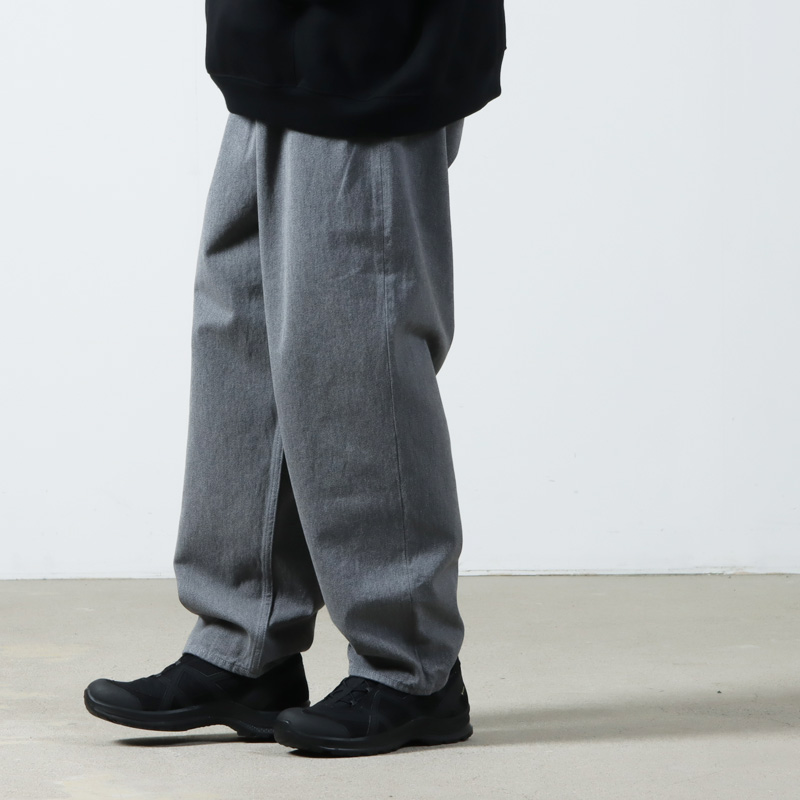 Graphpaper (グラフペーパー) Colorfast Denim Two Tuck Tapered Pants