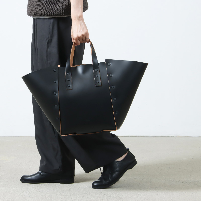 Hender Scheme (エンダースキーマ) assemble hand bag wide M