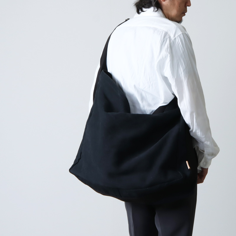 Hender Scheme (エンダースキーマ) square shoulder bag big