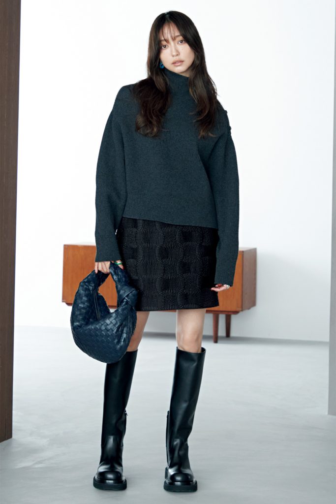 ボッテガ・ヴェネタ】今すぐやってみたくなる！大人のモノトーンコーデ