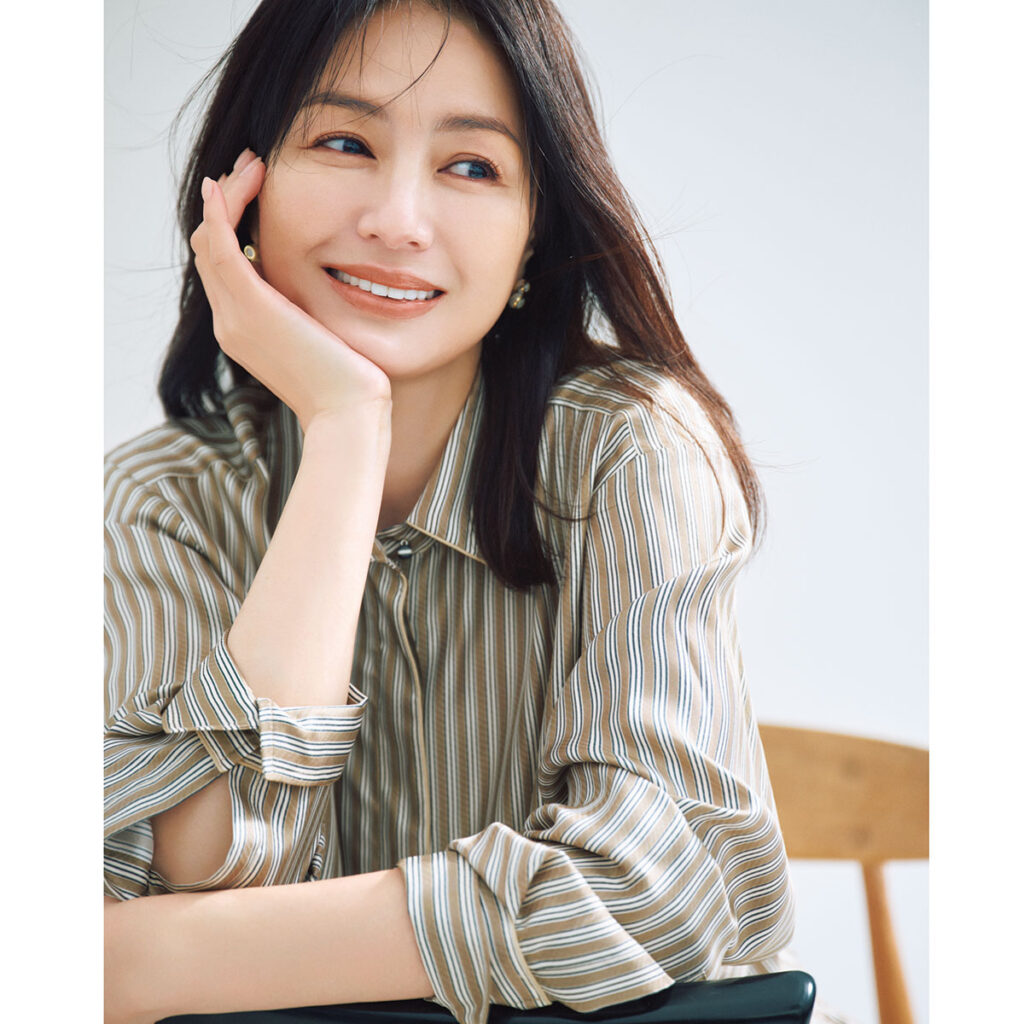 井川遥さん】大人の“艶っぽさ”漂う最新ショット＜撮り下ろし画像集