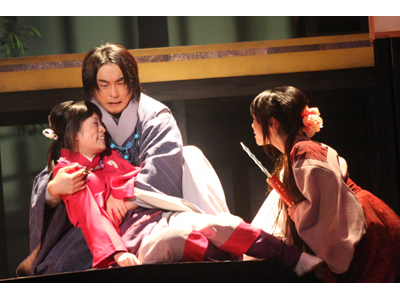 愛情と友情を描いた舞台『カラクリ雪之JOE変化』レポート | アニメイト