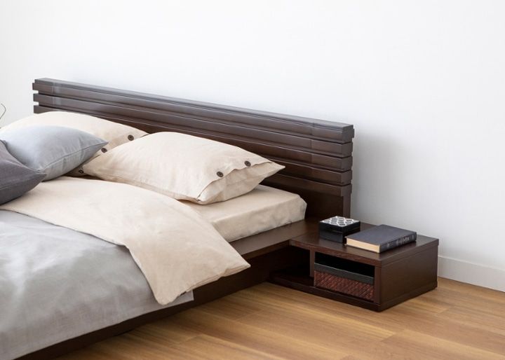 コト・サイドテーブル～ベッド周りをすっきり収納するベッドサイド