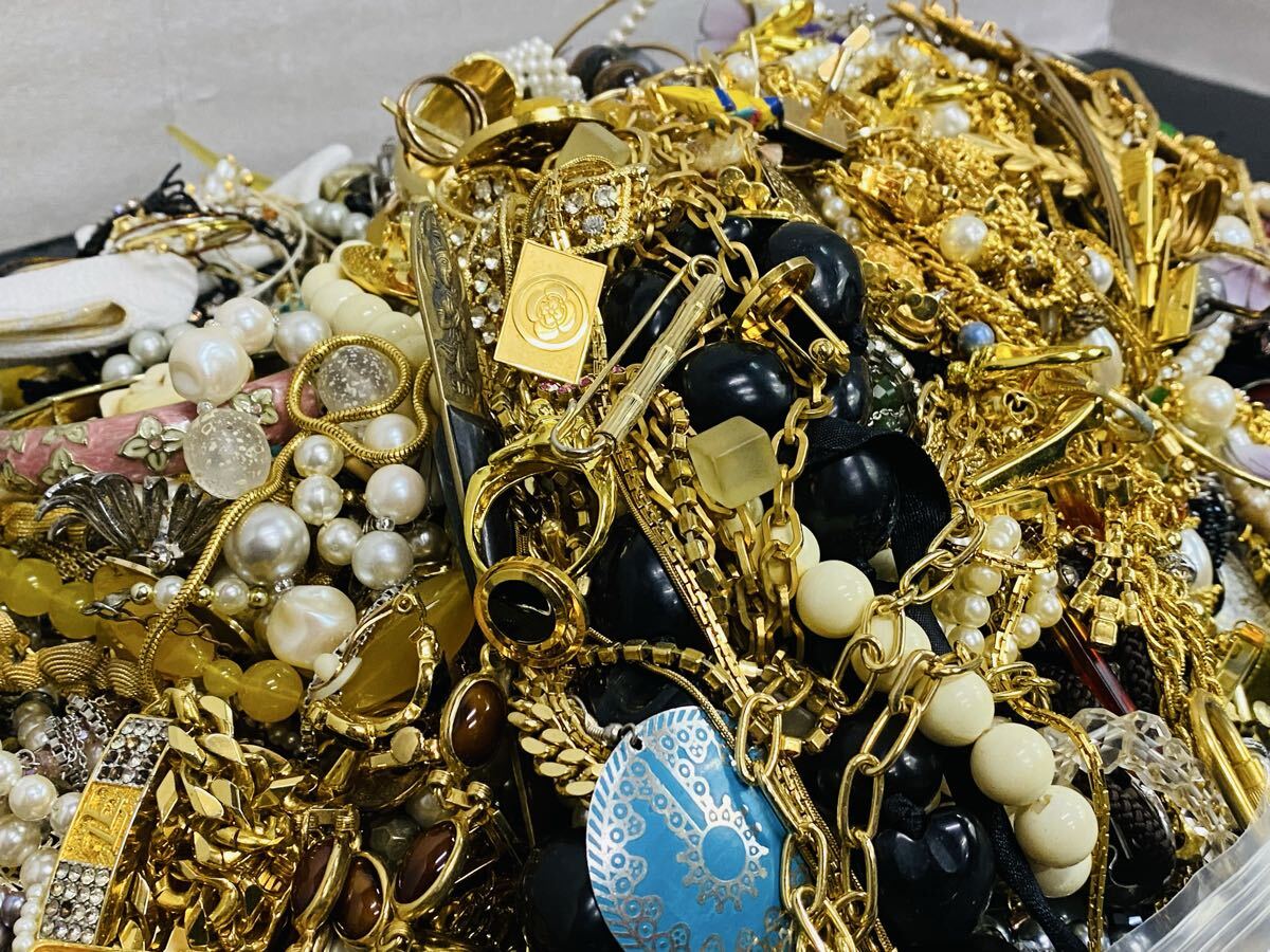 アクセサリーまとめ アクセサリーまとめ売り 2.2キロ アクセサリー