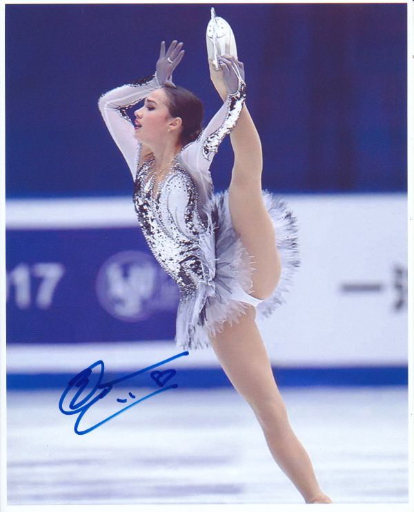 レア！アレクサンドラ・トゥルソワ 直筆サイン入りフォト/写真