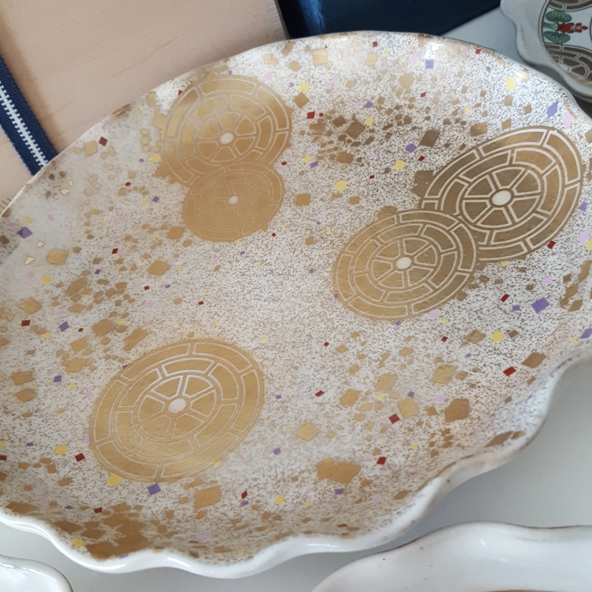 新品】△井泉窯 小川忠計作 【源氏の花】和菓子皿揃共箱 栞付 煌びやか