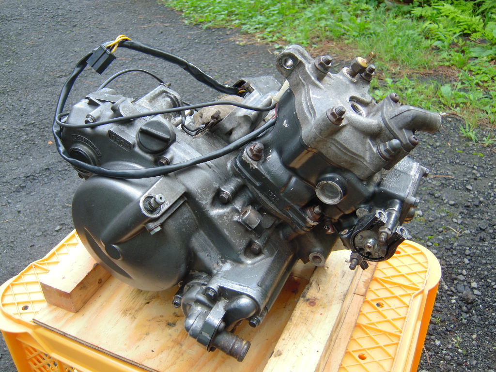 サイタマ様専用 SUZUKI ガンマ125 エンジン腰下 本体RG125 ガンマ