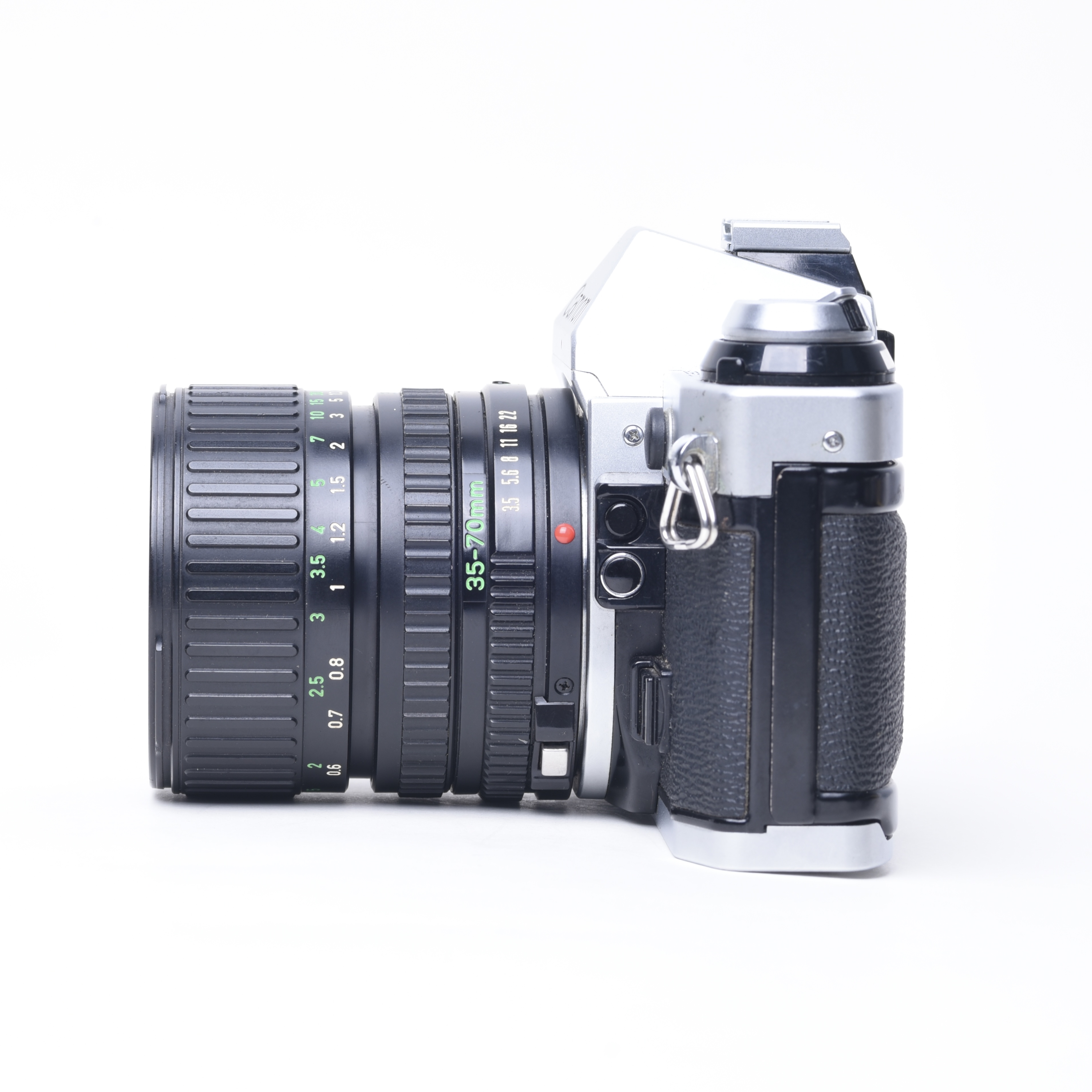 Canon AE-1 Program with New FD 35-70mm | Holiday Camera