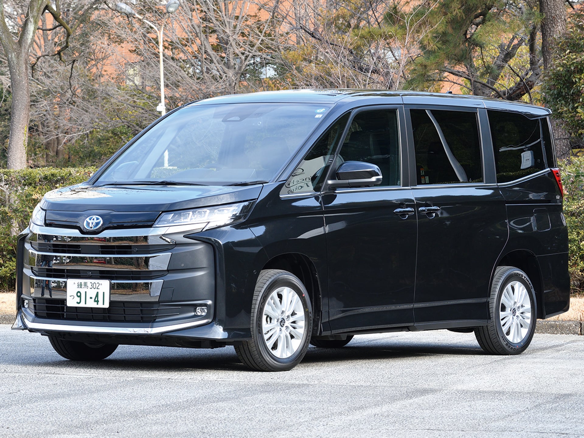 ヴォクシー（トヨタ）Z 煌（2002年7月）｜カタログから中古車を探す