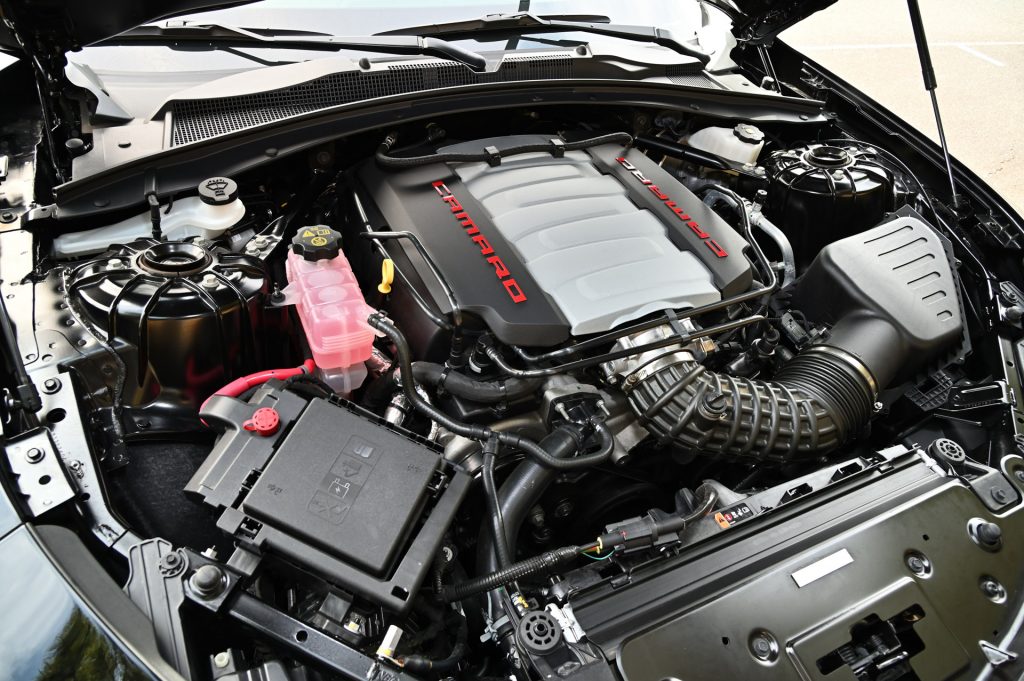 シボレー カマロ】エンジンだけで欲しくなる！ これぞアメリカン