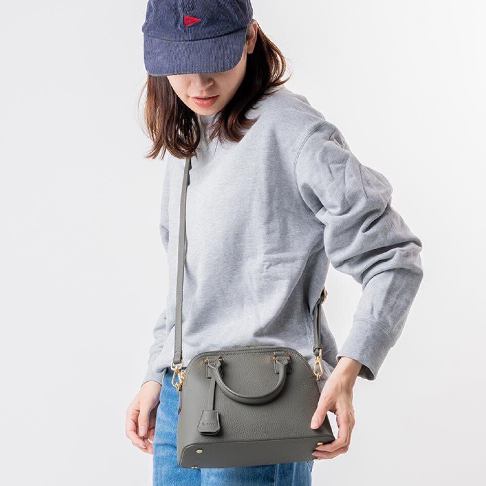 ダブルファスナー ブガッティ ショルダーバッグ 2way ハンドバッグ