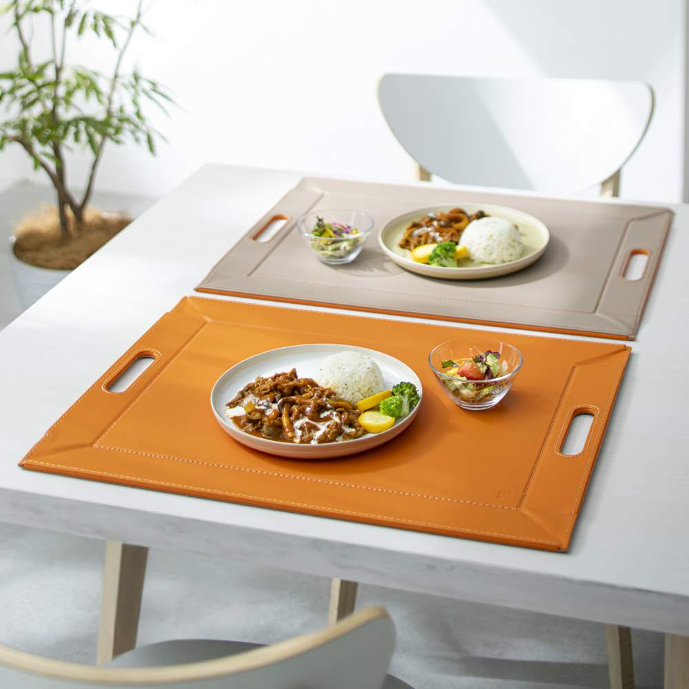 ランチョンマットになるトレー（リバーシブル）大・小2サイズ 通販